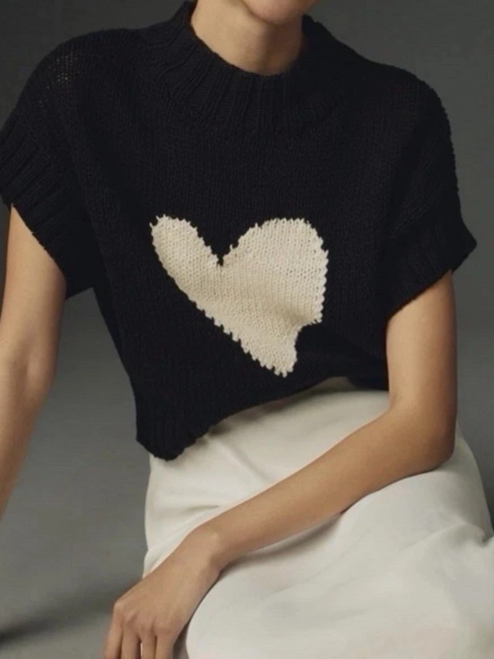 Maeve Pippa Black Knit Short-Sleeve Sweater with Cream Heart M